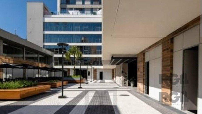 Apartamento belíssimo de 02 dormitórios com garagem coberta. — foto 1
