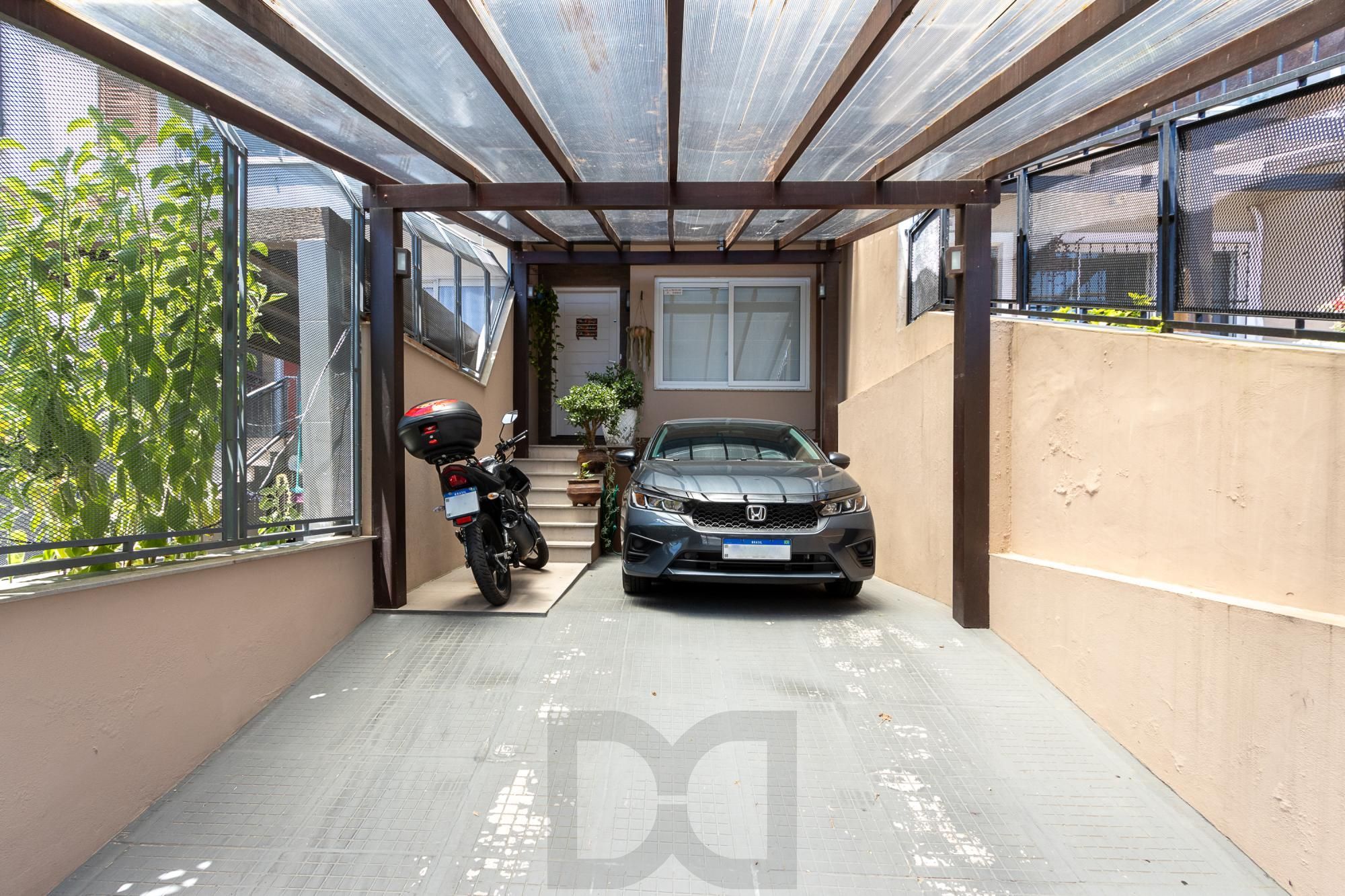 Sobrado com 2 suites e 2 vagas de garagem - Bairro Guarujá — foto 3