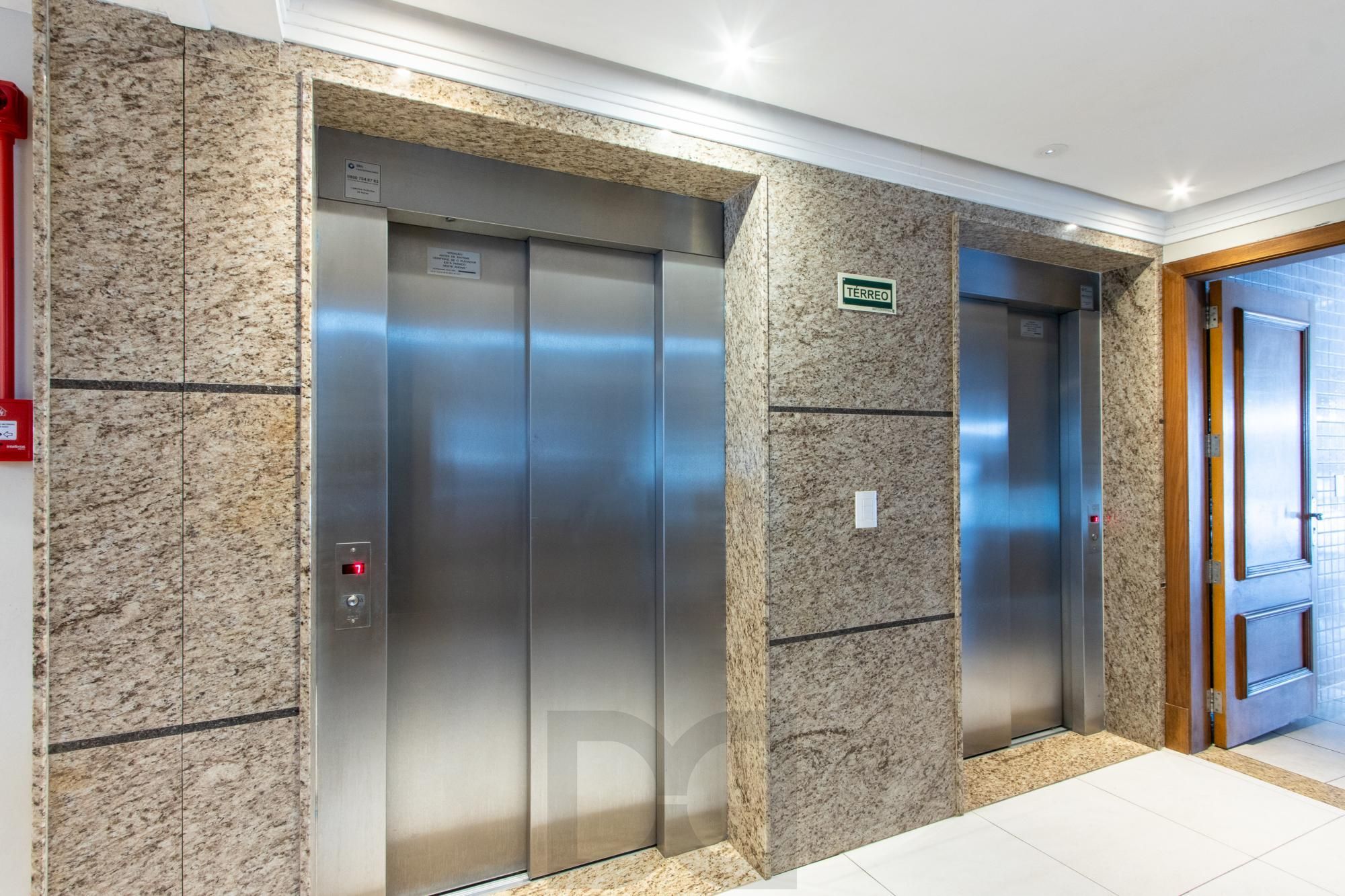 Apartamento com 133 m², 3 quartos na Tristeza — foto 2