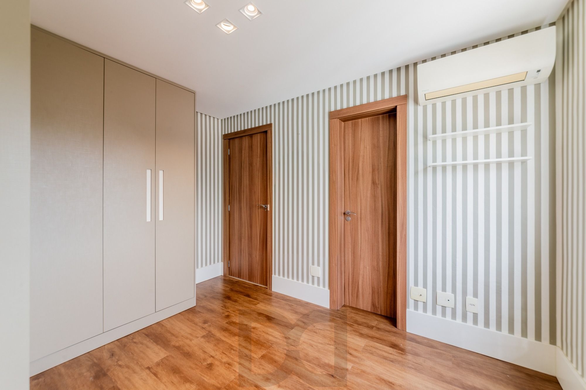 Apartamento semimobiliado, com 94m privativos, 2 suites e 3 vagas de garagem — foto 16