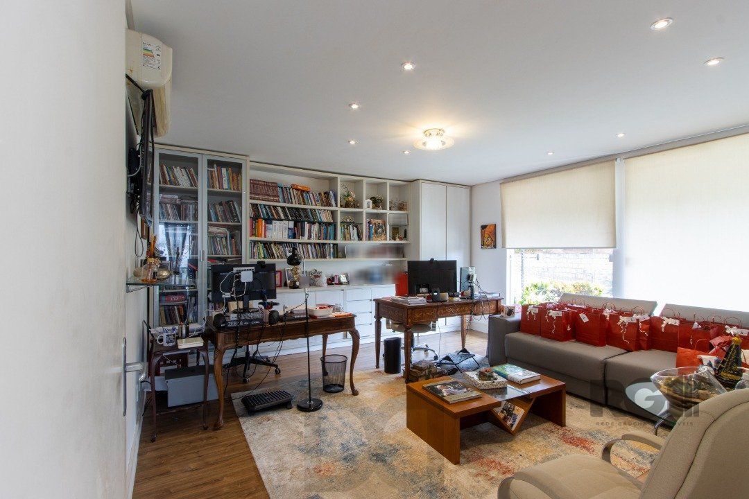 Casa em condominio . com 6 suites, sendo 3 suítes master com closet e hidro. — foto 10