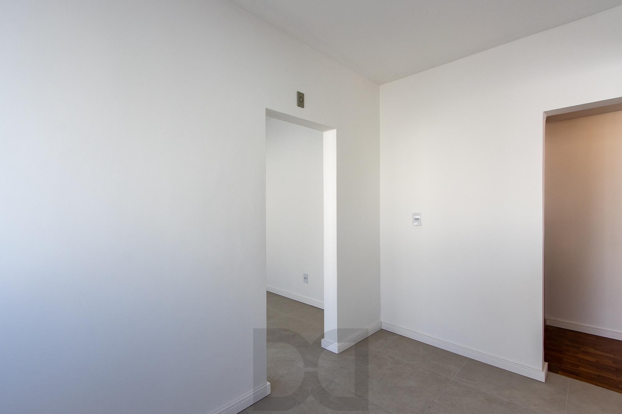 Apartamento no Menino Deus com 2 dormitórios e garagem — foto 8