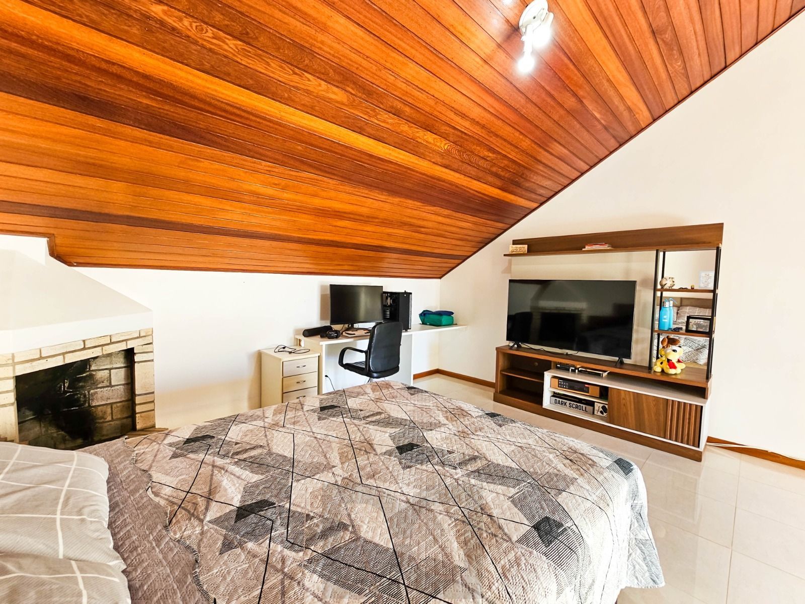 Casa 3 dormitórios I Suíte I Lareira - Bairro Tristeza — foto 53