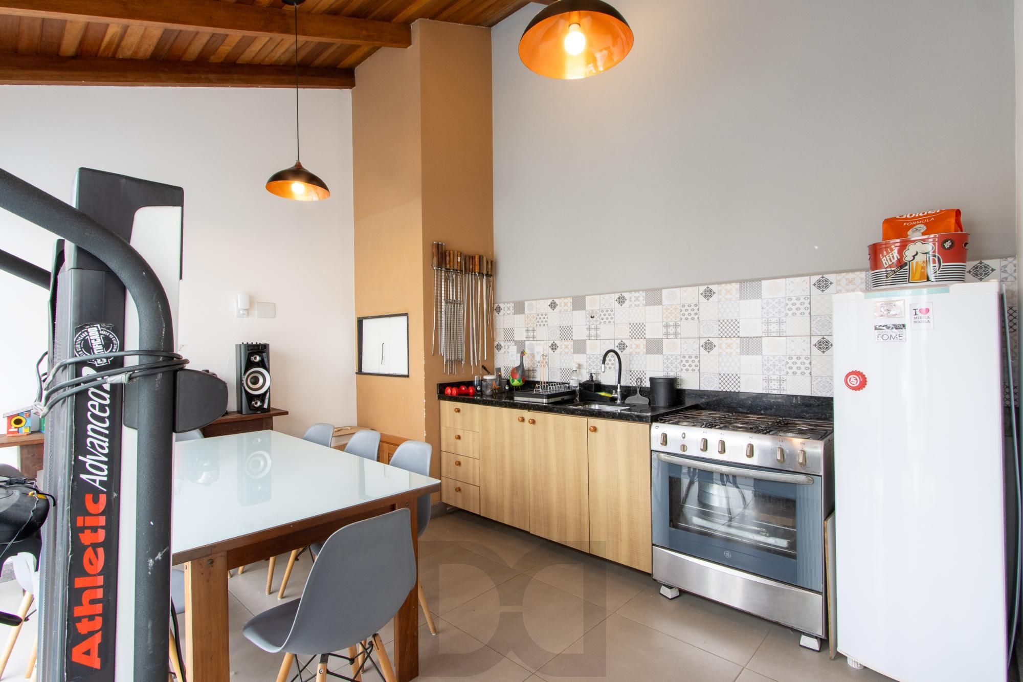 Excelente casa de alvenaria, 4 dormitórios, 2 suítes e 2 vagas de garagem. — foto 18