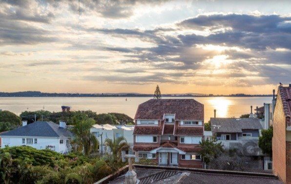 Casa no Bairro Vila Assunção com 4 dormitórios sendo 1 suíte e vista para o Guaíba — foto 14