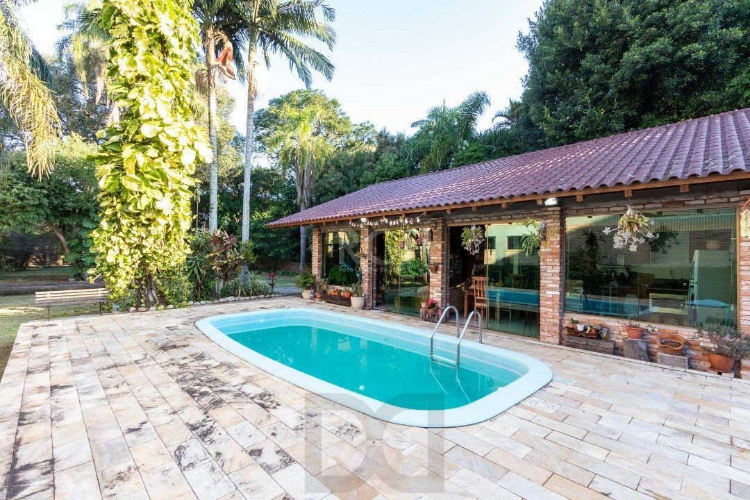 Casa para Venda - 292.21m², 4 dormitórios, sendo 2 suites, 3 vagas - Tristeza — foto 1