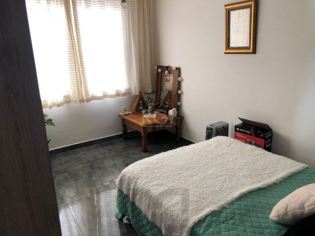 Casa para Venda com 3 dormitórios, sendo 1 suites e 3 vagas no bairro Guarujá — foto 23