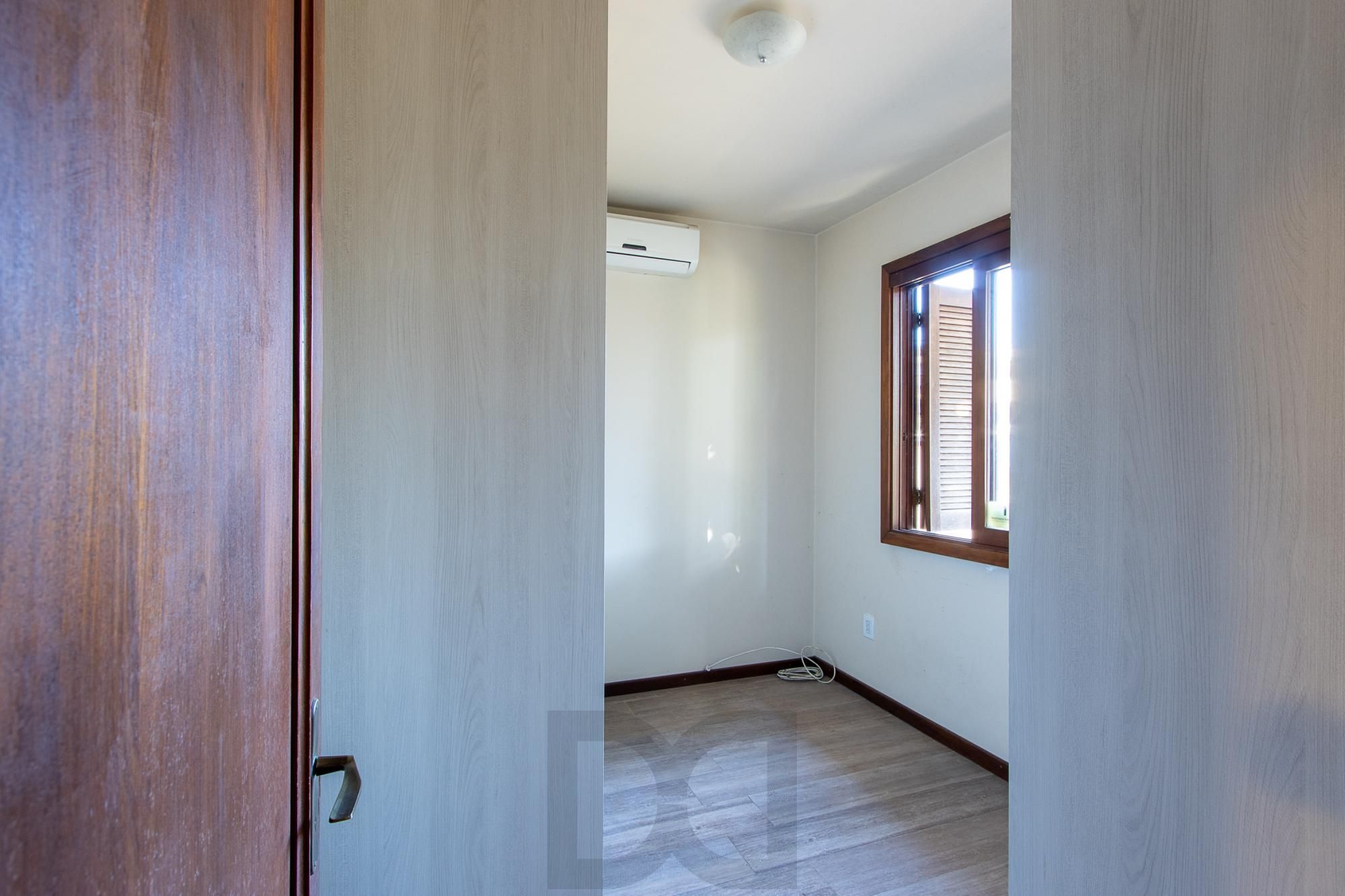 Casa 3 dormitórios, 1 suíte, 2 vagas - Bairro Camaquã — foto 24