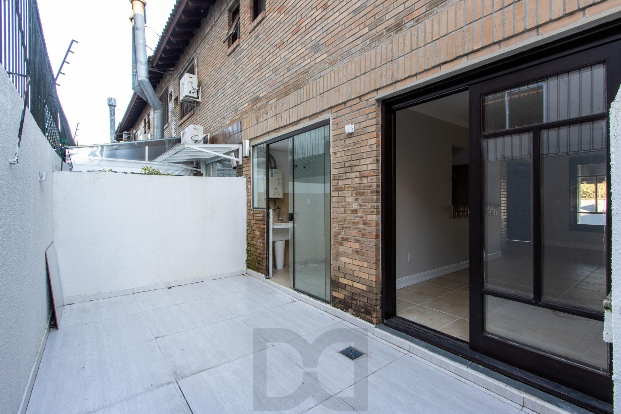 Casa 3 dormitórios, sendo 1 suíte, 2 vagas de garragem - bairro Ipanema — foto 8