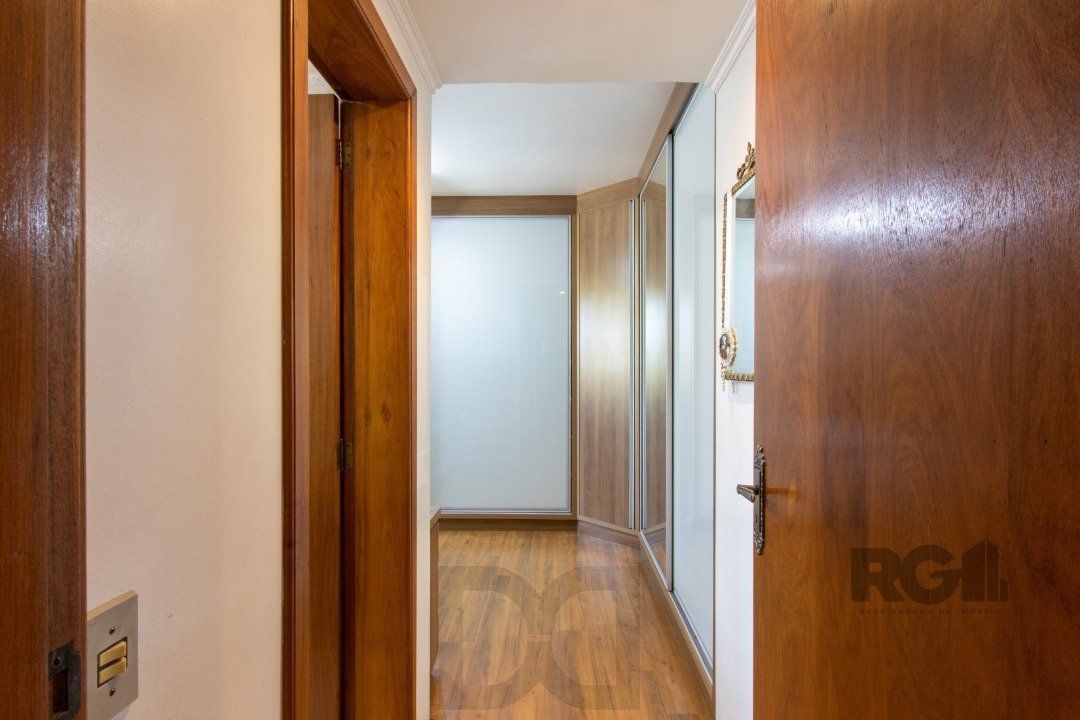 Apartamento Garden de 3 dormitórios, 1 suite e 1 vaga coberta no bairro Cristal. — foto 26