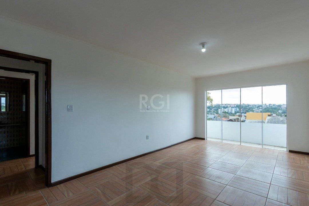 Casa para Venda - 454.7m², 5 dormitórios, sendo 1 suites, 8 vagas - Teresópolis — foto 22