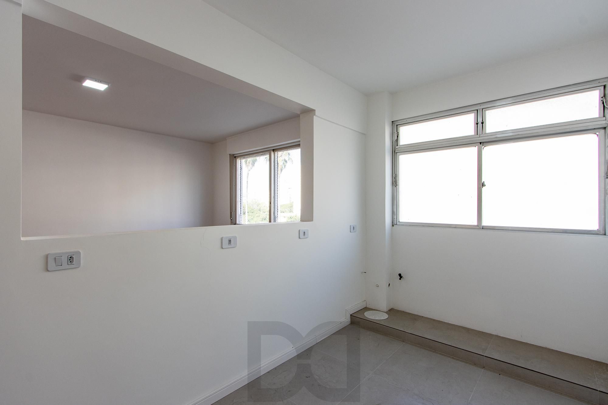 Apartamento no Menino Deus com 2 dormitórios e garagem — foto 7