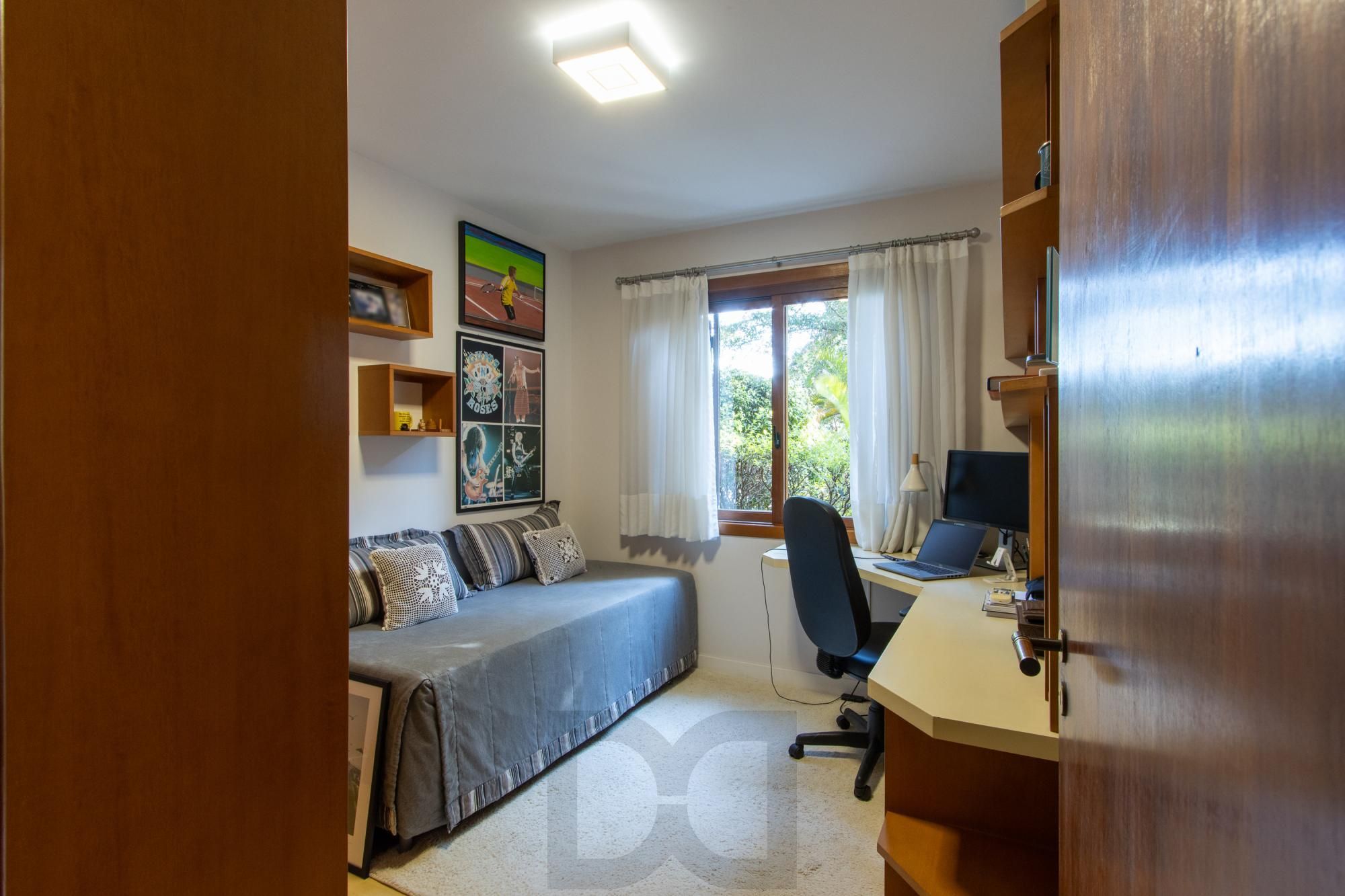 Apartamento de 4 dormitórios, 1 suíte e 2 vagas escrituradas - Bairro Ipanema. — foto 25