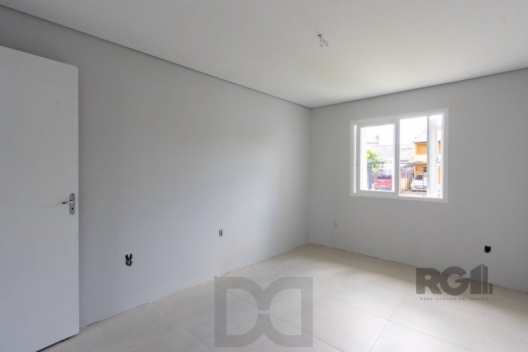 Casa no Bairro Hípica, 100% reformada, 2 dormitórios, 1 vaga de garagem. — foto 8