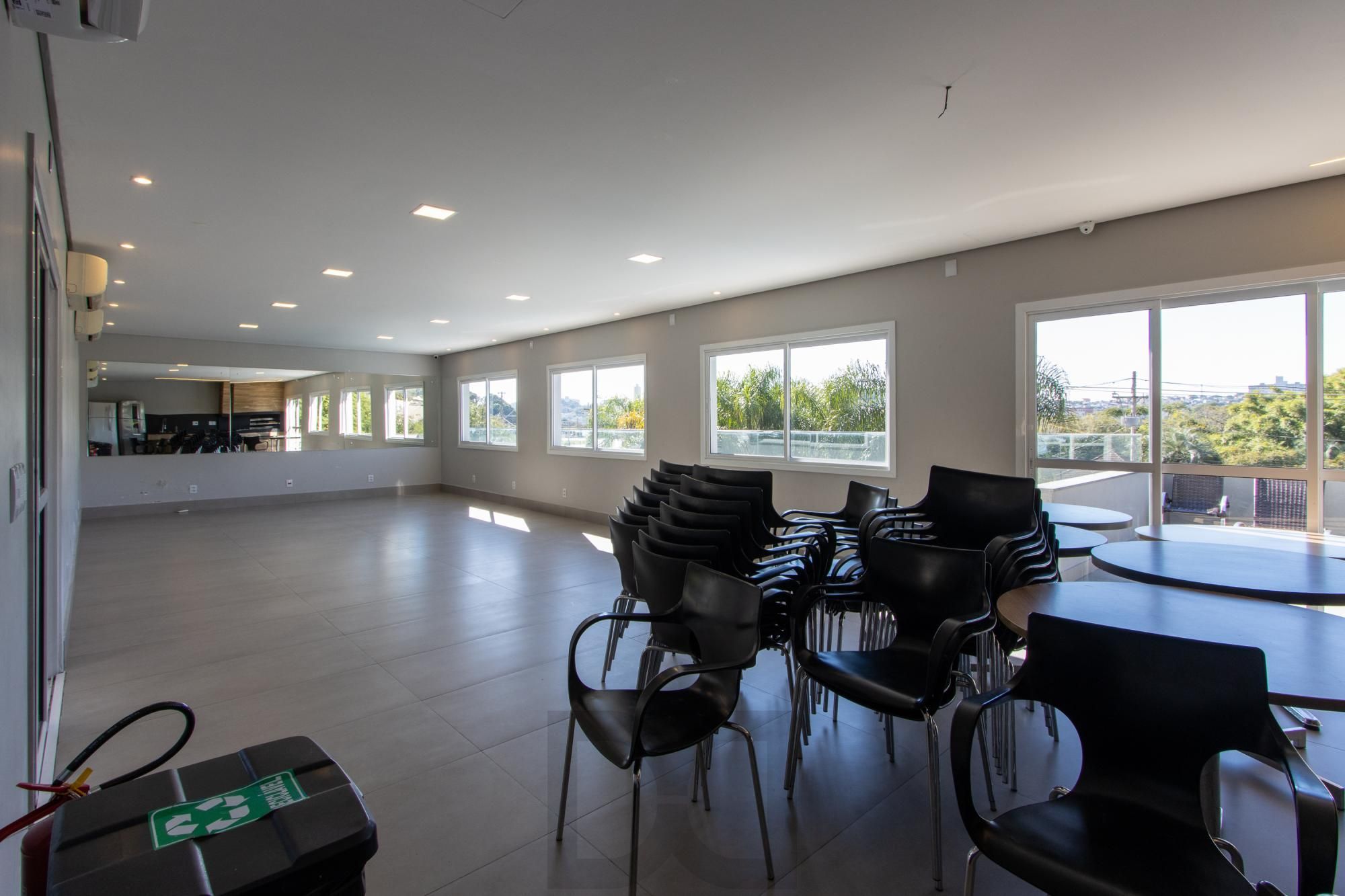 Apartamento de 2 dormitórios, para venda no bairro Teresópolis. — foto 47
