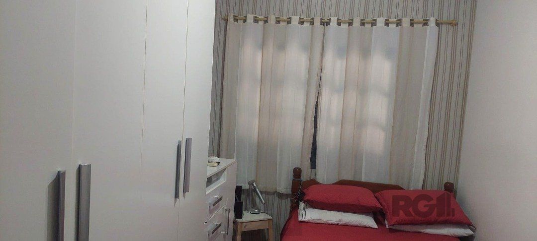 CASA COM EXTENSO PÁTIO NO CAMAQUÃ — foto 5