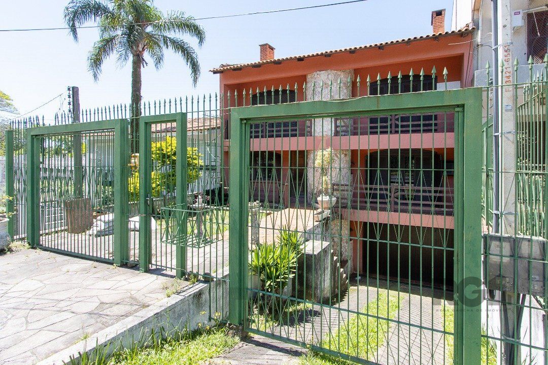Casa para Venda - 572m², 5 dormitórios, sendo 1 suites, Cavalhada — foto 2