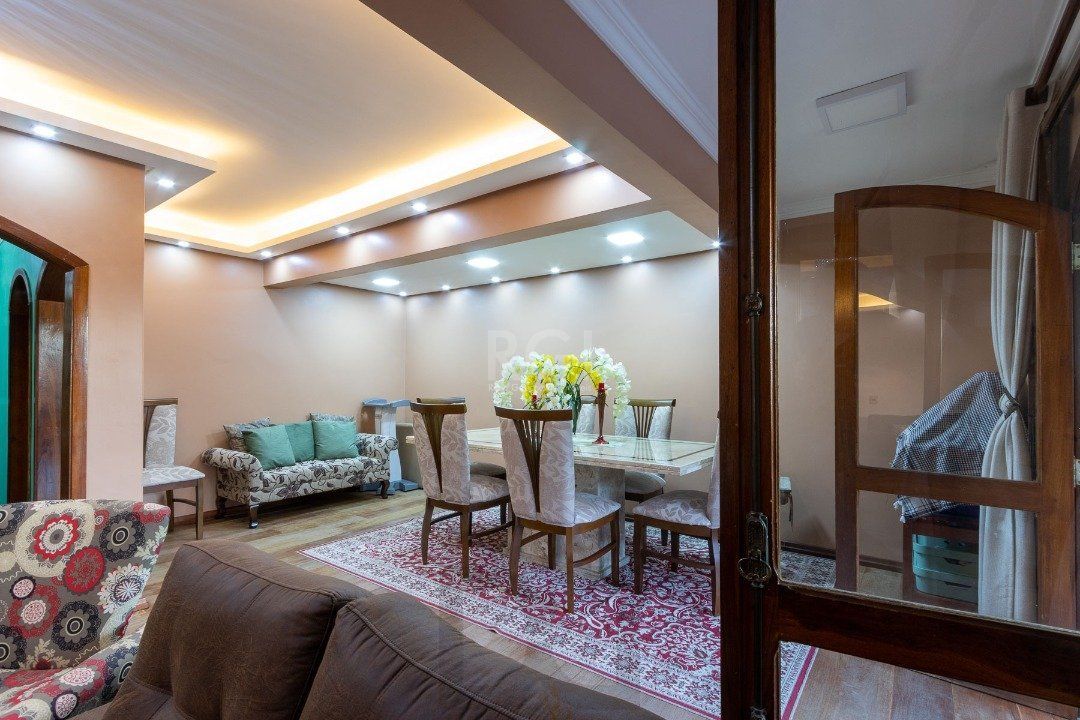 Casa para Venda - 232.5m², 3 dormitórios, sendo 1 suites, 4 vagas - Nonoai — foto 15