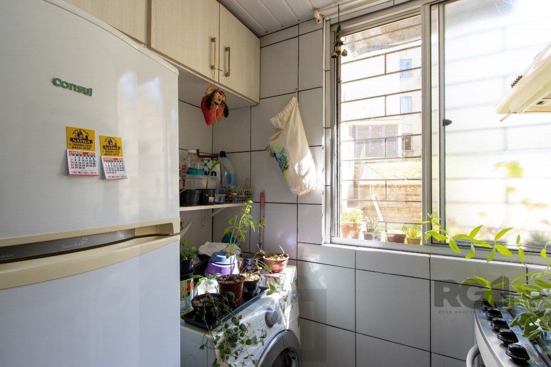 Apartamento semimobiliado com 2 dormitórios, banheiro social e 1vaga rotativa — foto 11