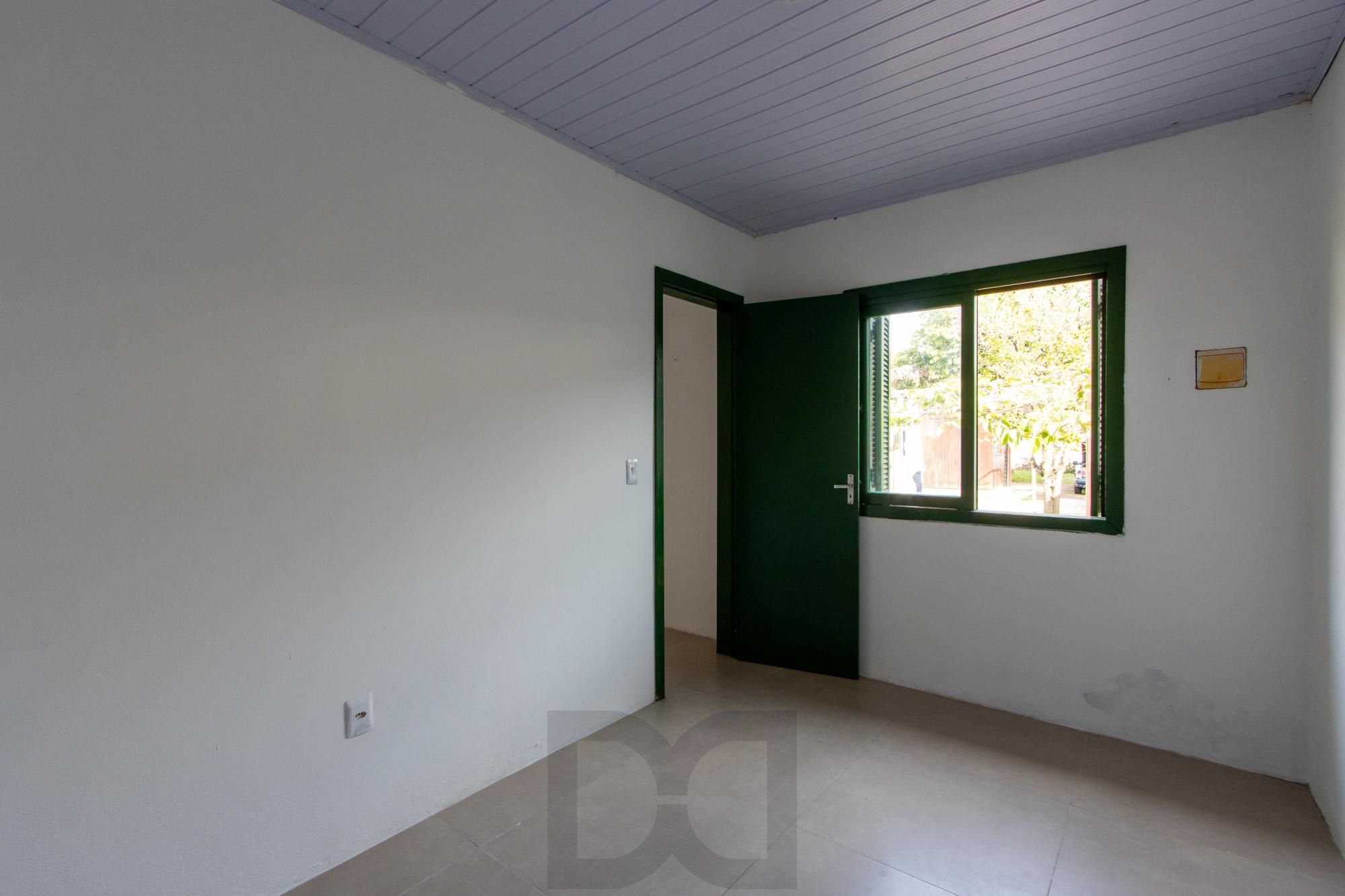 Terreno medindo 11 X 39,66 com 2 casas de alvenaria - Bairro Guarujá — foto 27