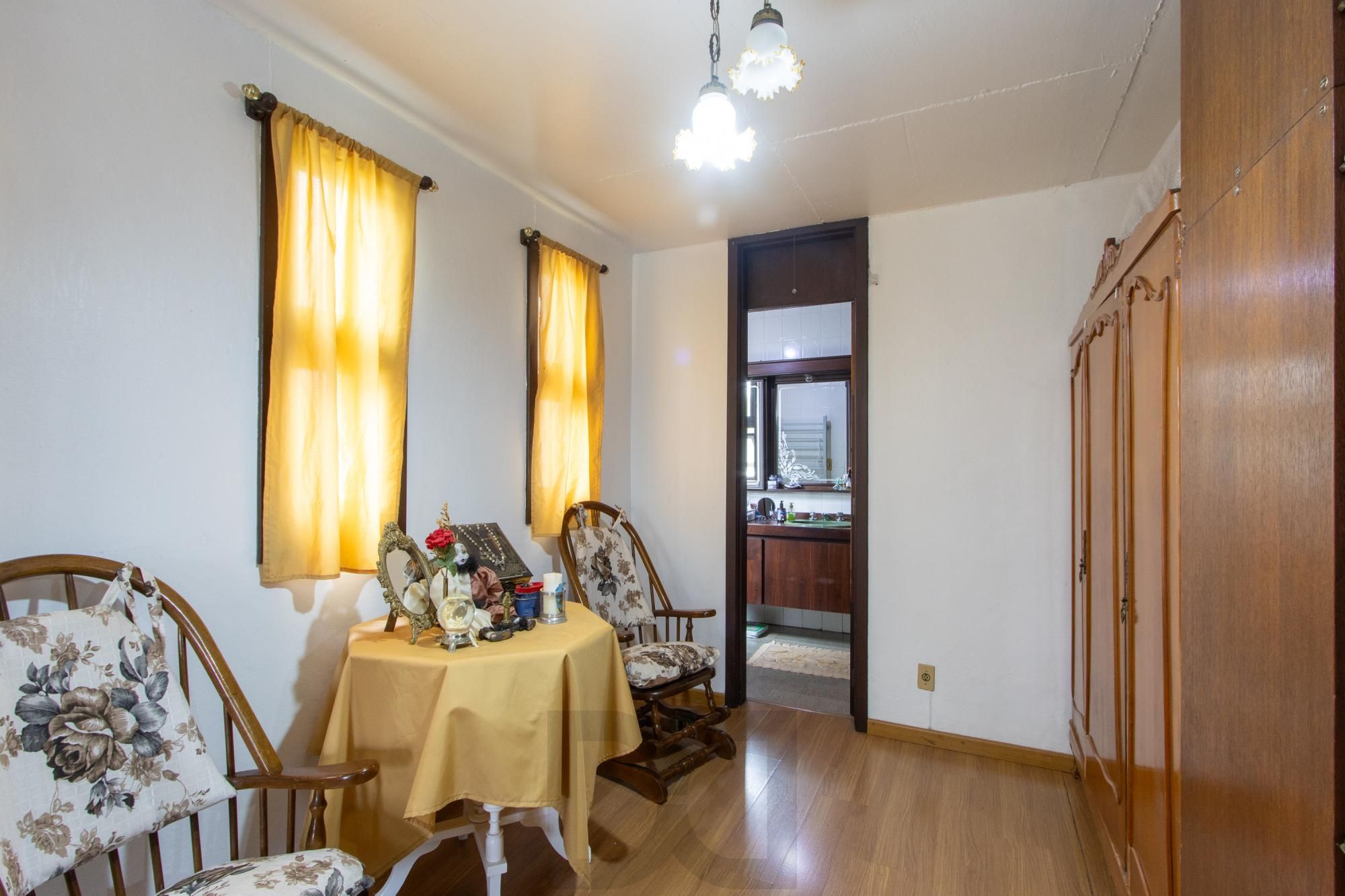 Casa para Venda - 485m², 4 dormitórios, sendo 1 suites, 3 vagas - Cristal — foto 52