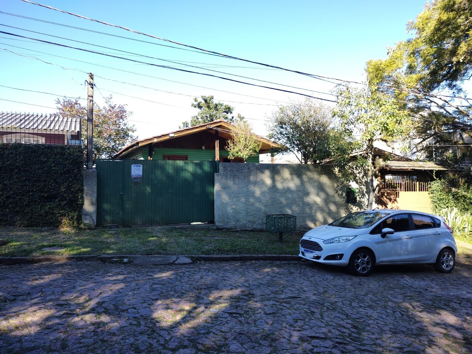 Terreno com 2 casas, 3 vagas de garagem - Bairro Aberta dos Morros — foto 2