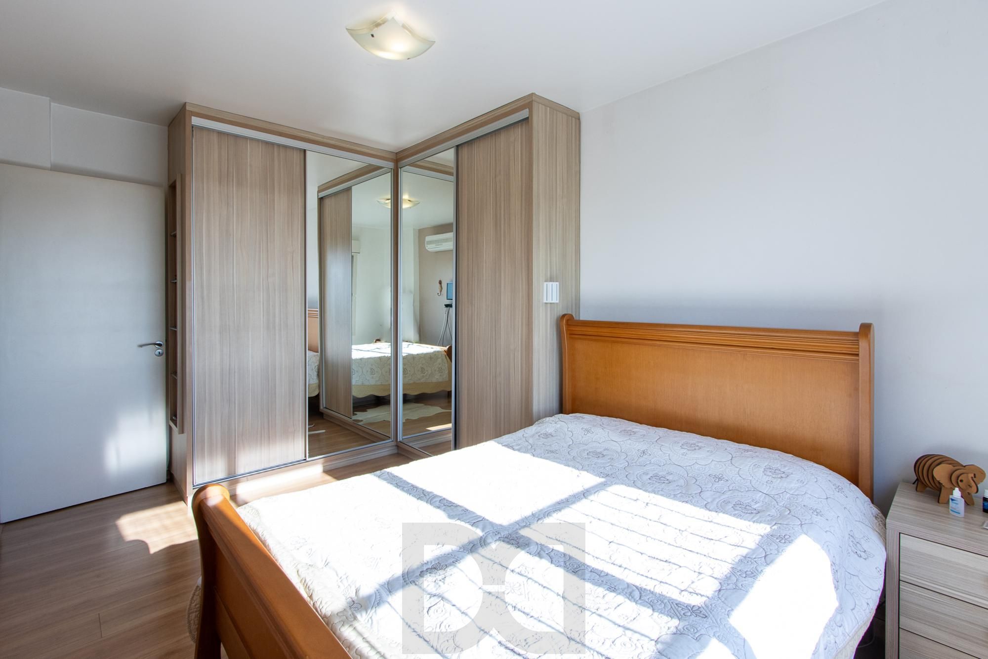 Lindo apartamento locado, mobiliado, andar alto com vista para o Rio, 2 quartos - Bairro Cristal — foto 24