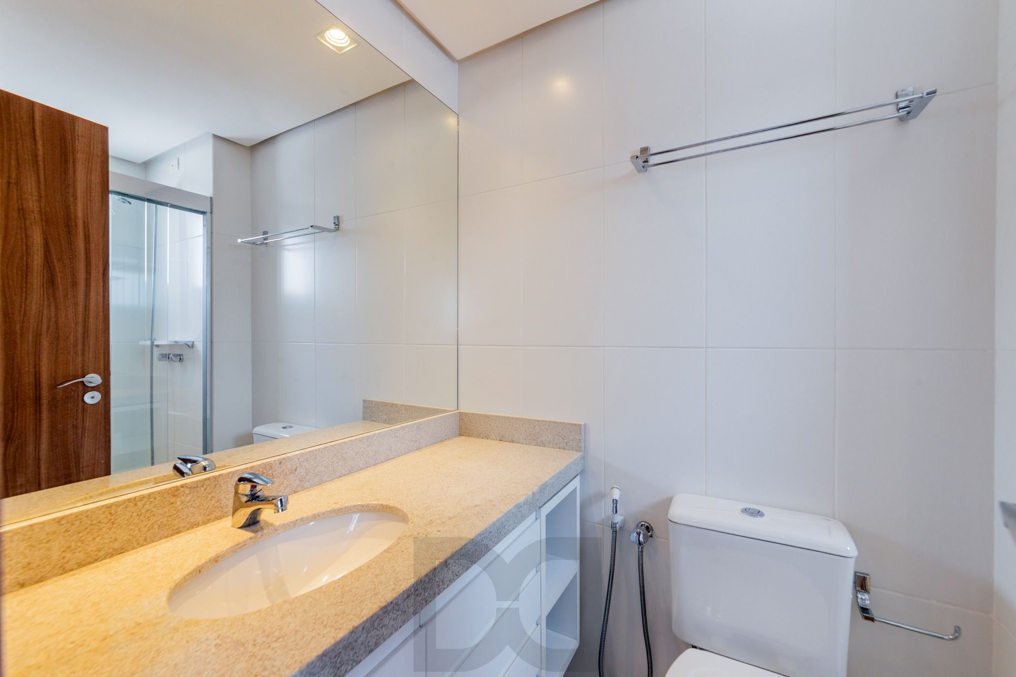 Apartamento semimobiliado, com 94m privativos, 2 suites e 3 vagas de garagem — foto 18