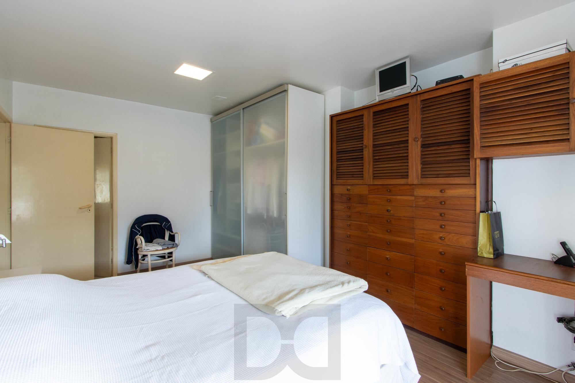 Casa com piscina Bairro Cristal — foto 32