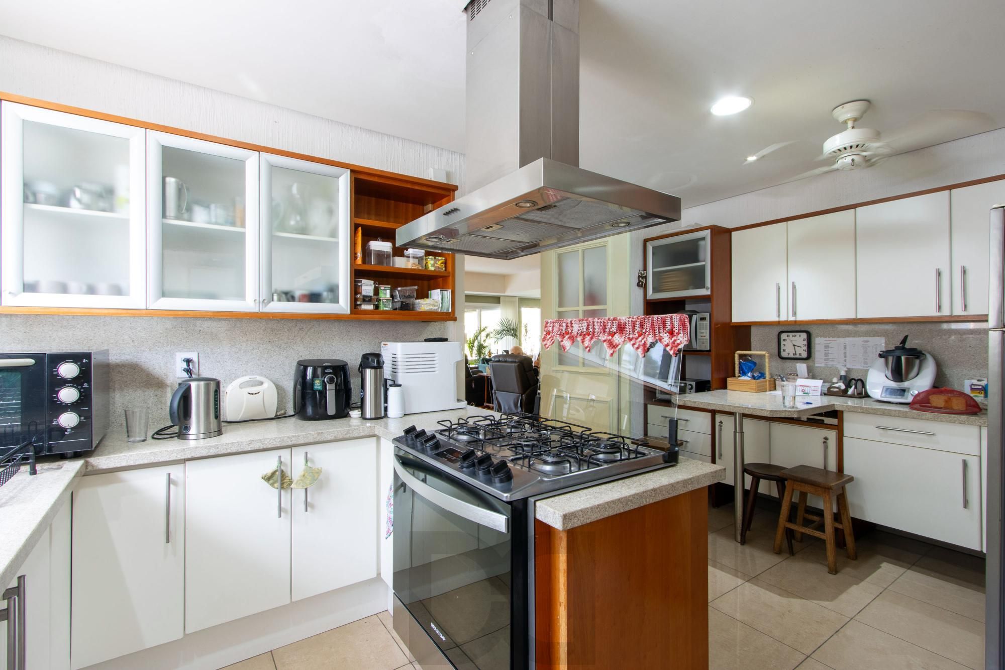 Casa térrea/2.371m2 de terreno no Condomínio Terra Ville, com fundo para o lago. — foto 36