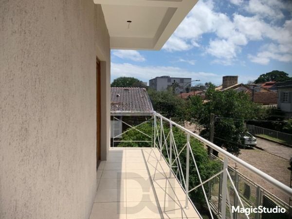 Casa de 3 Pavimentos com Sacadas, Lareira e Espaço Gourmet — foto 9