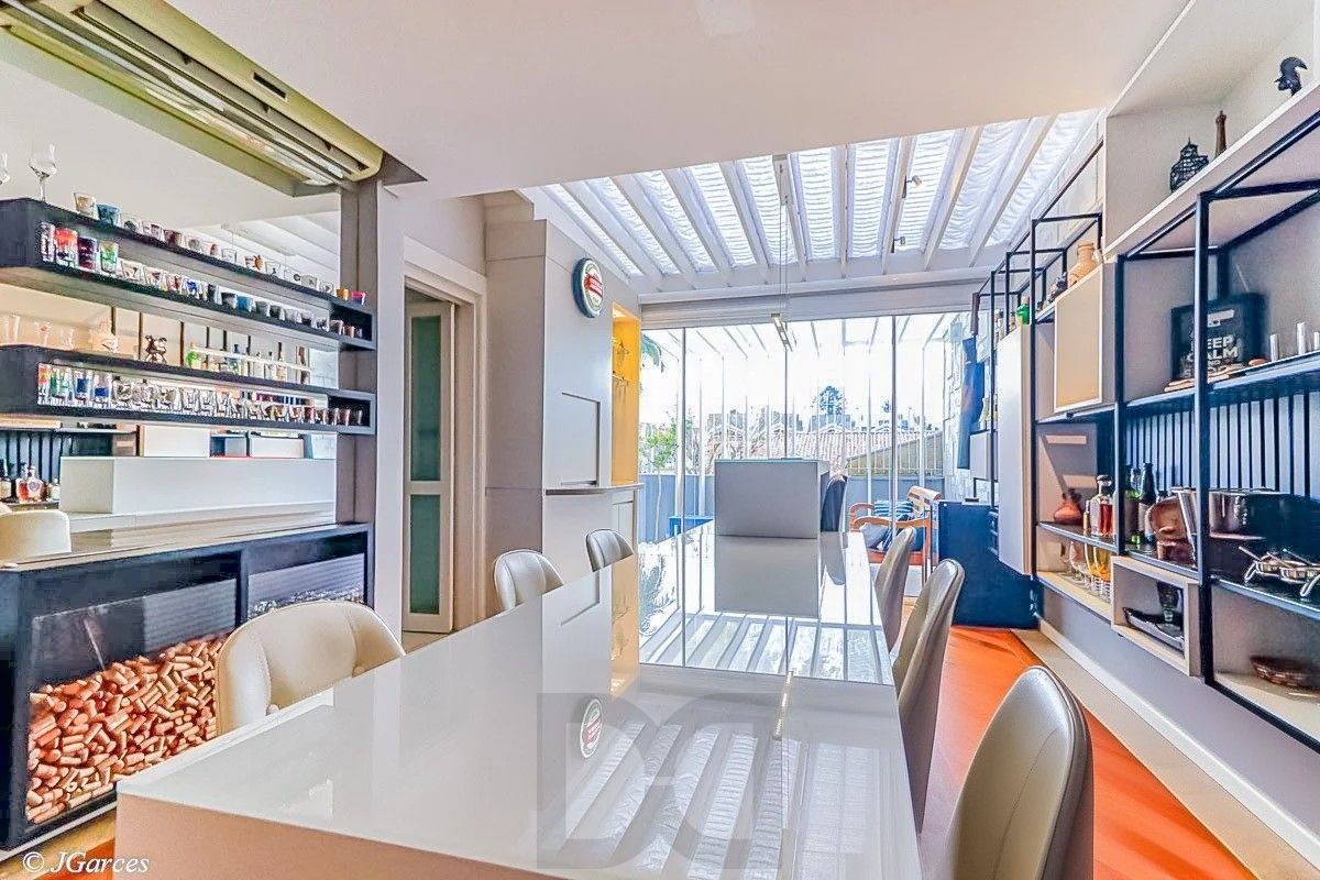 Casa em Condomínio à venda com 286m², 3 dormitórios, 1 suíte, 3 vagas, no bairro Jardim Isabel em Porto Alegre — foto 6