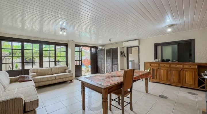 Casa de 3 dormitórios, 1 suíte e 3 vagas de garagem, bairro Ipanema. — foto 11