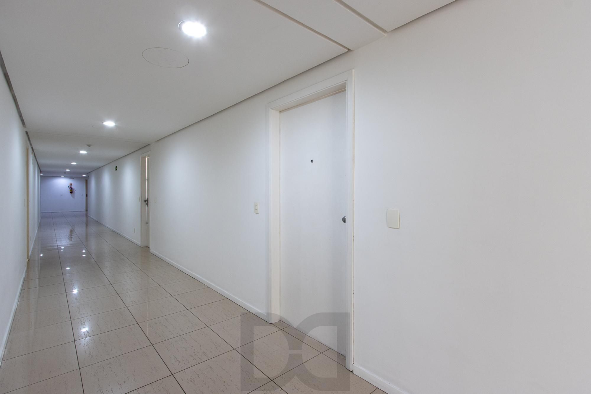 Excelente apartamento de 3 dormitórios, 1 suíte e 2 vagas de garagem. — foto 39