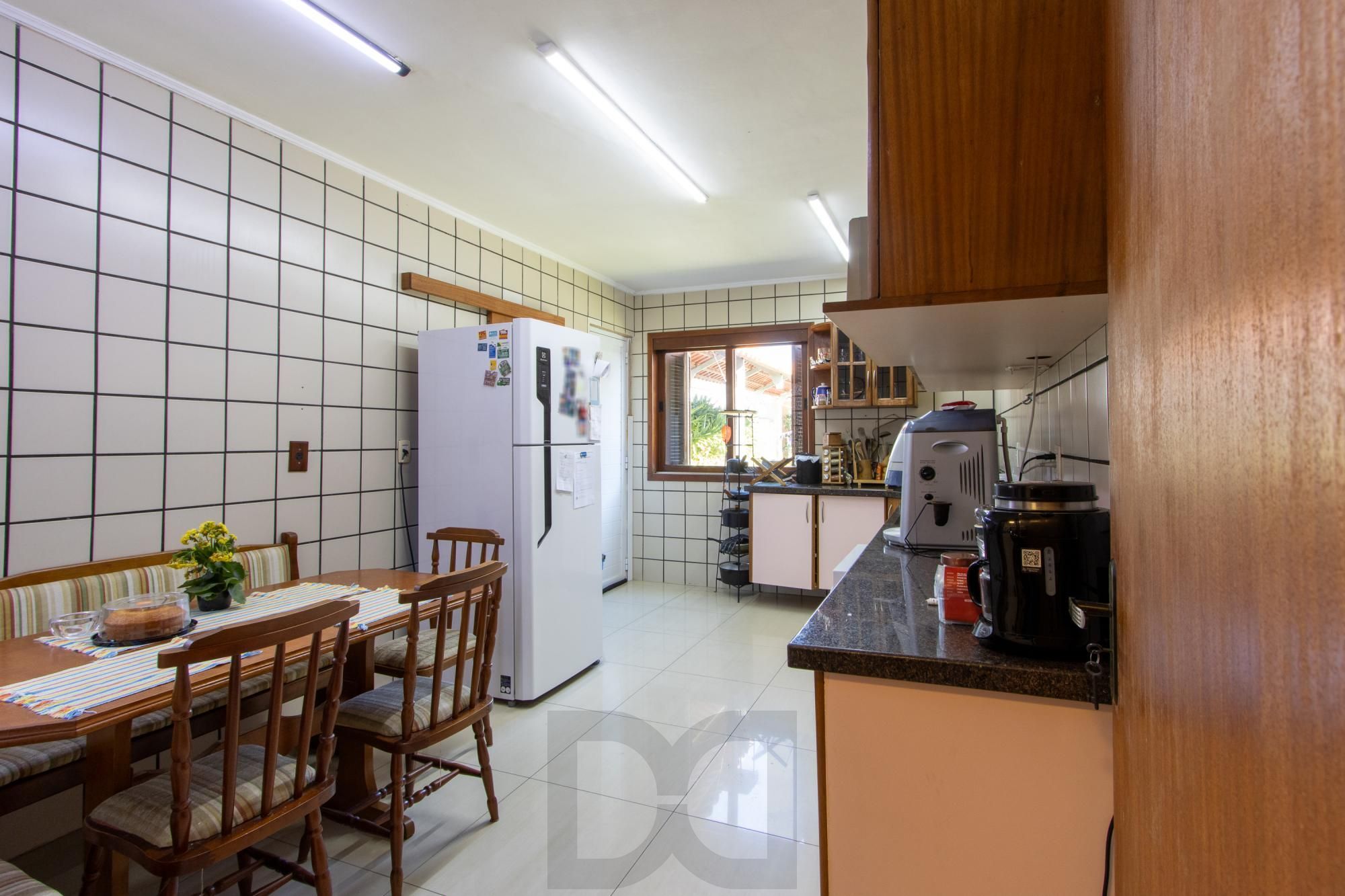 Casa para Venda - 255.68m², 4 dormitórios, sendo 1 suites, 2 vagas - Tristeza — foto 14
