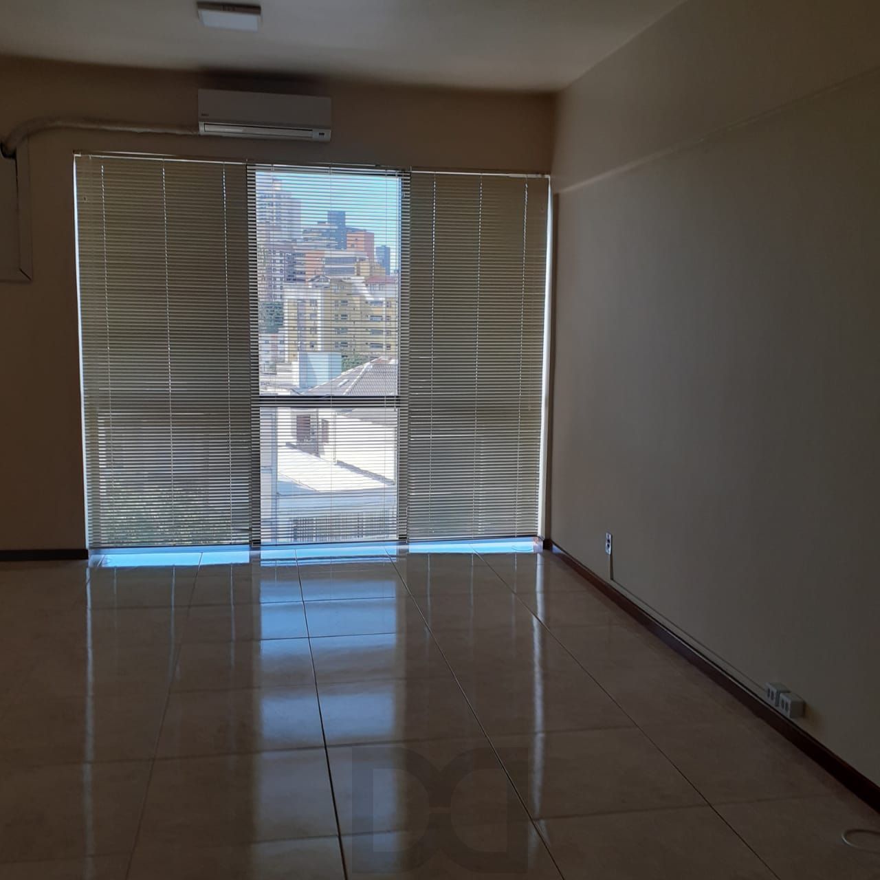 Sala comercial no bairro Petrópolis. — foto 1
