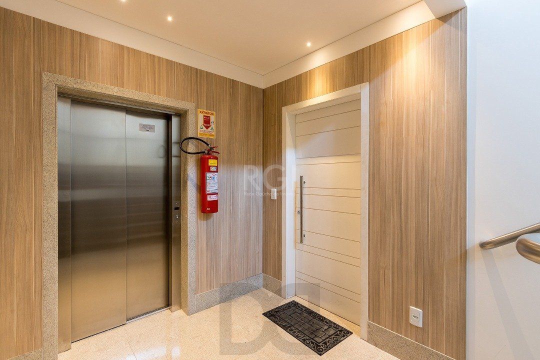 Cobertura para Venda - 319.17m², 3 dormitórios, sendo 3 suites, 4 vagas - Cristal — foto 7