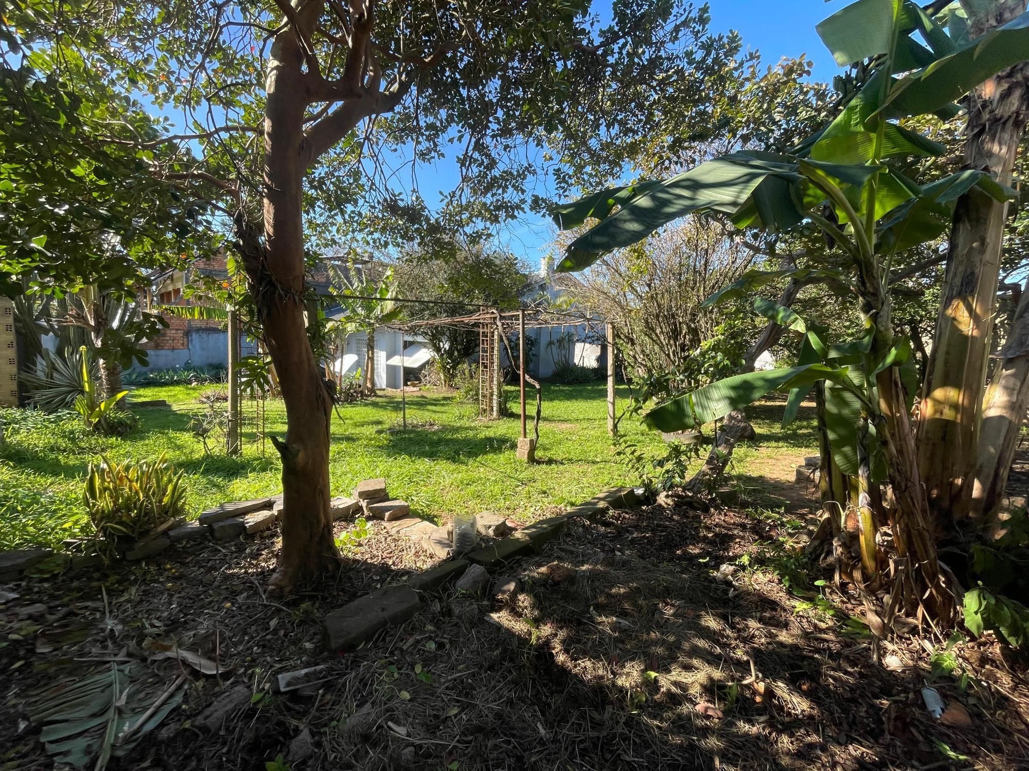 Terreno de esquina, com 429m², está situado no coração do bairro Medianeira — foto 8