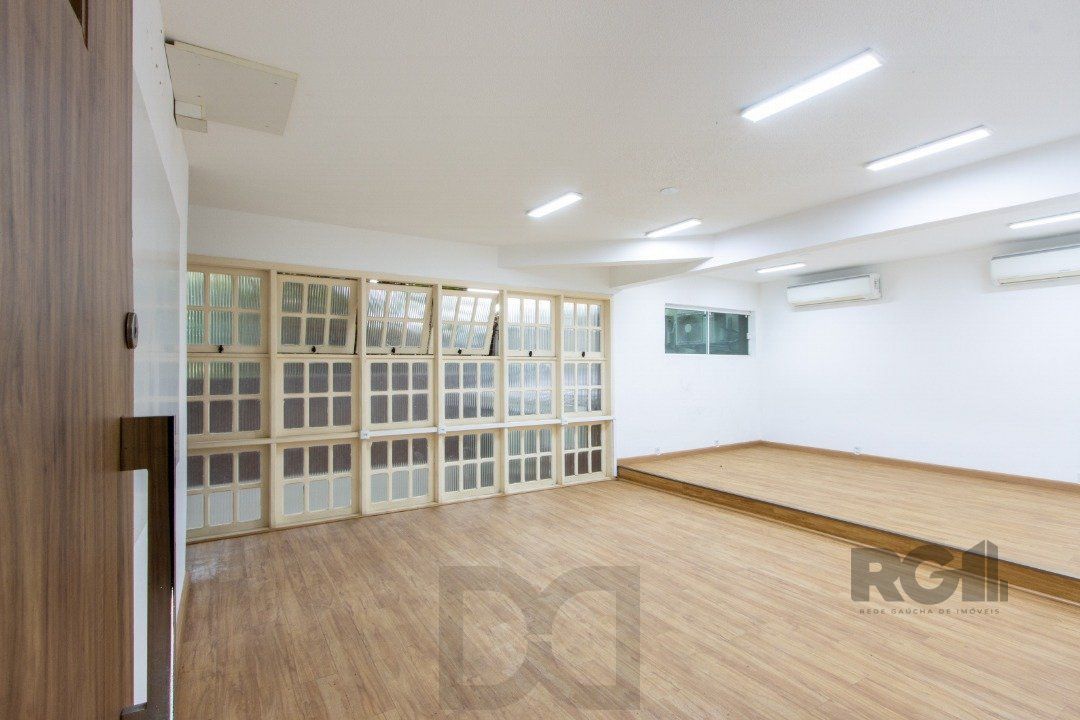 Excelente casa comercial com aproximadamente 300m² de área construída — foto 47