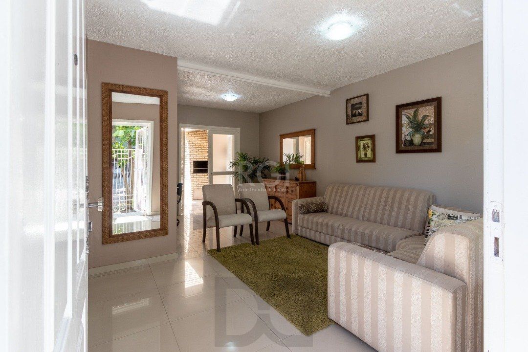 Sobrado para Venda - 150m², 3 dormitórios, sendo 1 suites, 1 vaga - Morro Santana — foto 3