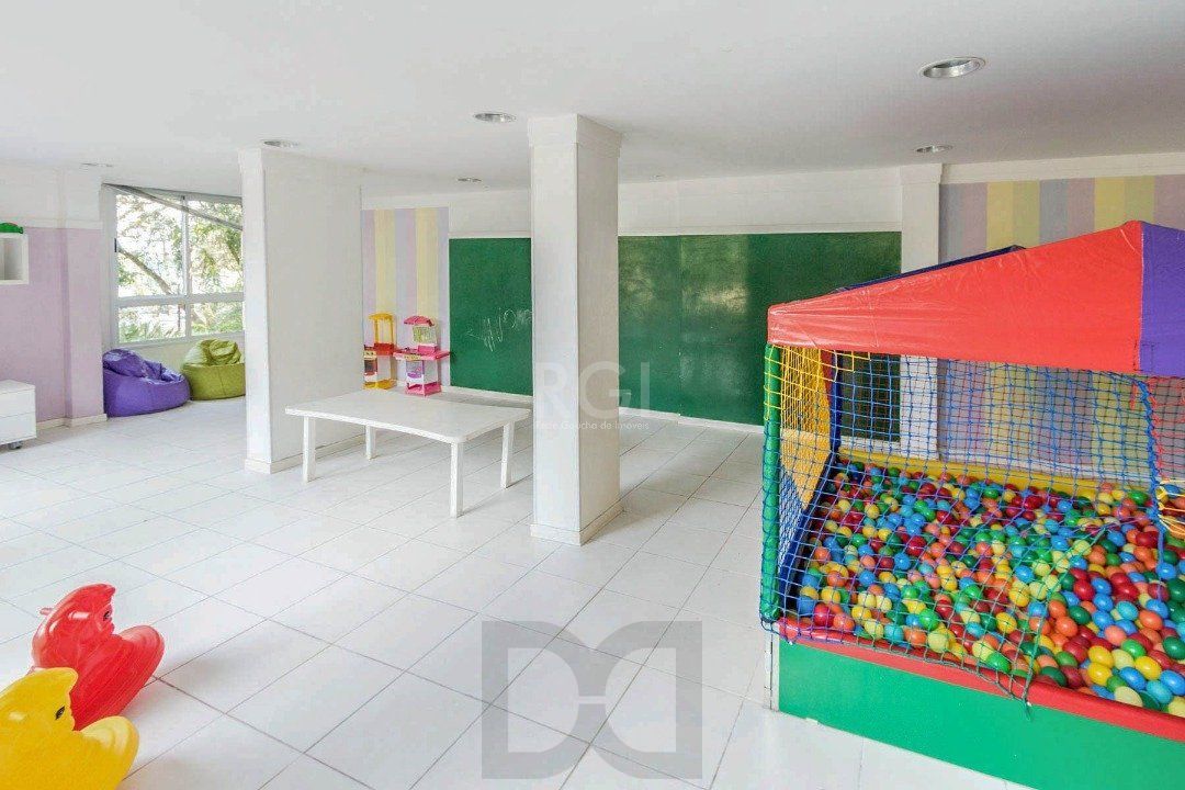 Apartamento | Bairro Cristal | 2 dormitórios | Suíte |  Semi mobiliado |  1 vaga escriturada — foto 29