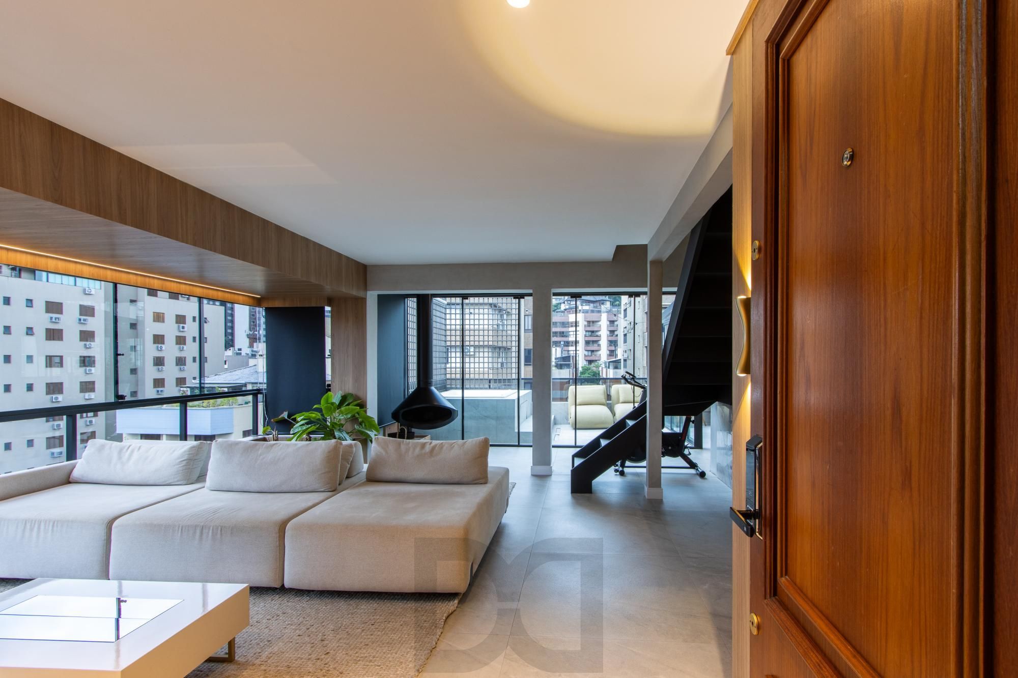 Cobertura, com 113m² privativos, 1 suíte — foto 2