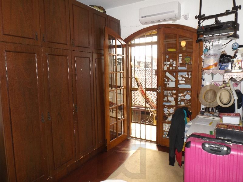 Casa para Venda - 250m², 3 dormitórios, sendo 3 suites, 7 vagas - Medianeira — foto 10