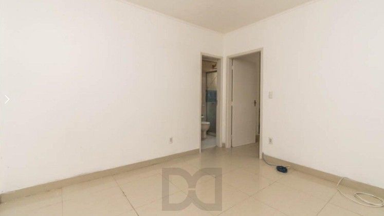 Apartamento de 1 dormitório, com um pequeno pátio no bairro Centro Histórico. — foto 7
