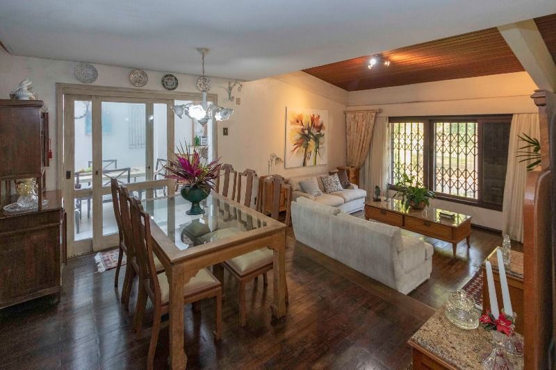 Casa para Venda - 420m², 5 dormitórios, sendo 2 suites, 6 vagas - Nonoai — foto 6