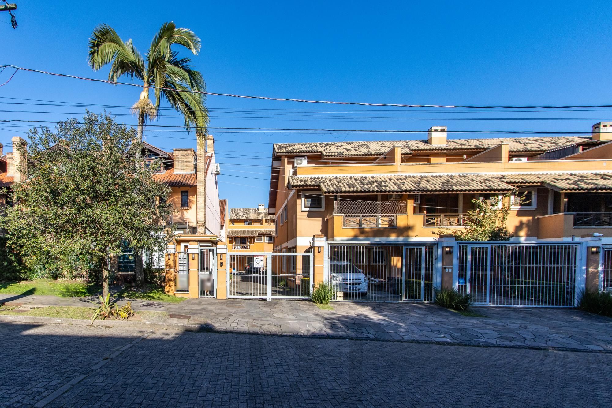 Casa em condominio, 3 dorm I sendo 1 suíte I 2 vagas - bairro Tristeza — foto 1
