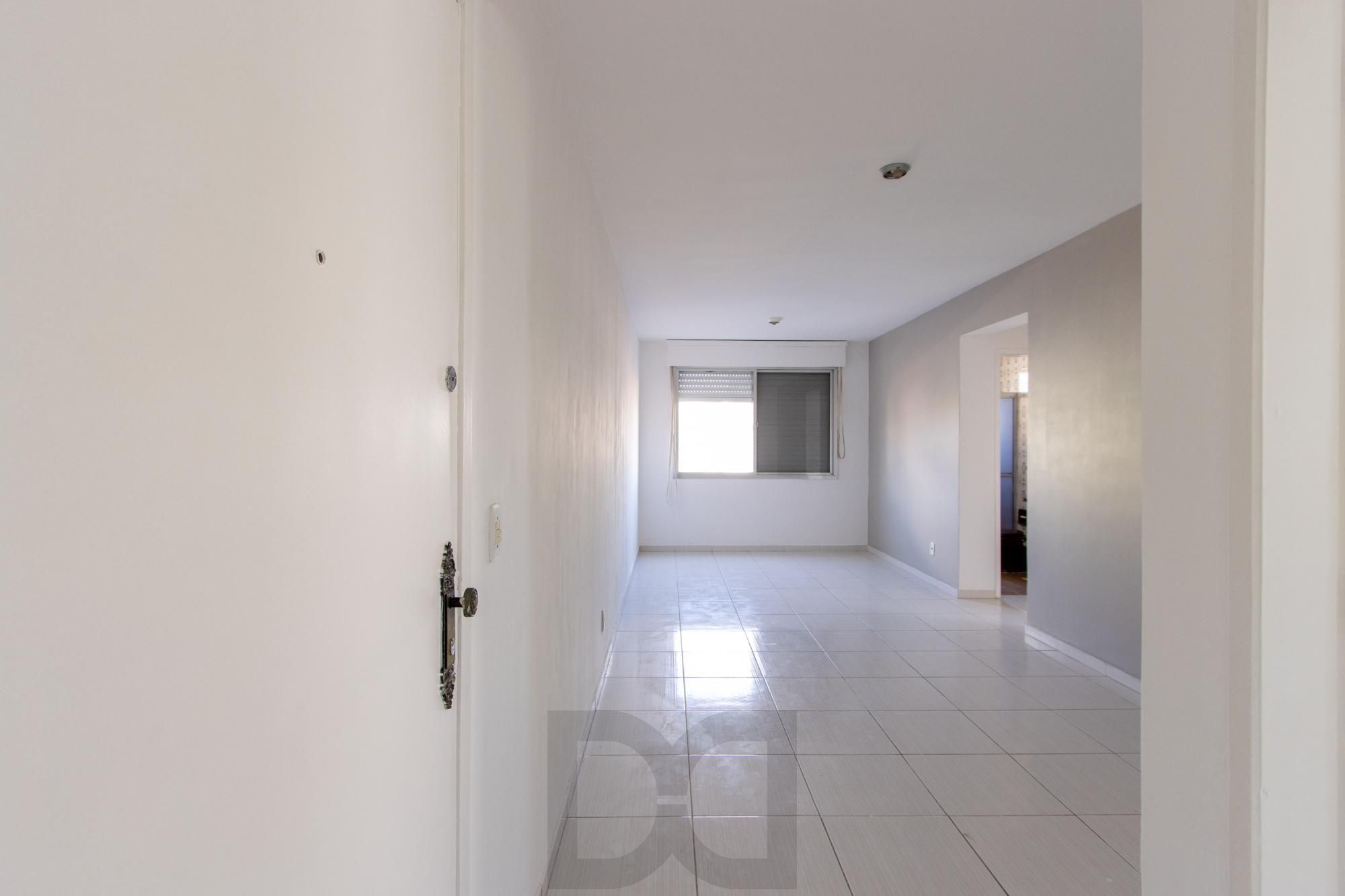 Apartamento de 02 dormitórios, banheiro social e lavabo. Vista panorâmica, cozinha ampla e área de serviço ampla. — foto 4