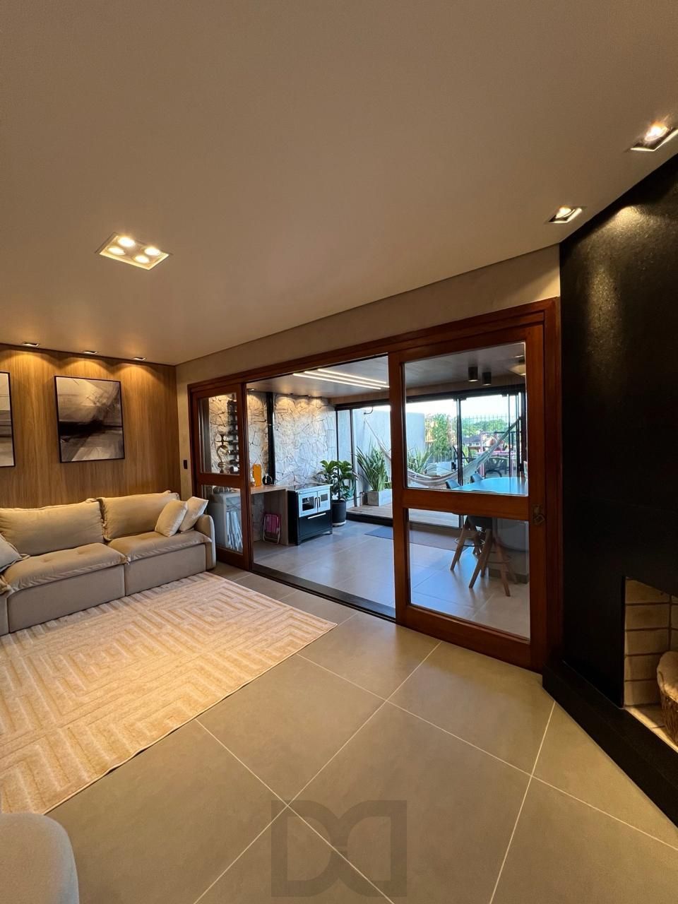 Casa em condomínio fechado para venda no bairro Jardim Isabel, com aproximadamente 204m² de área privativa,. — foto 2