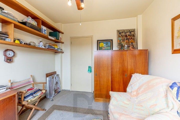 Cobertura no Bairro Auxiliadora, 3 dormitórios, 1 suíte, churrasqueira e vaga coberta. — foto 12