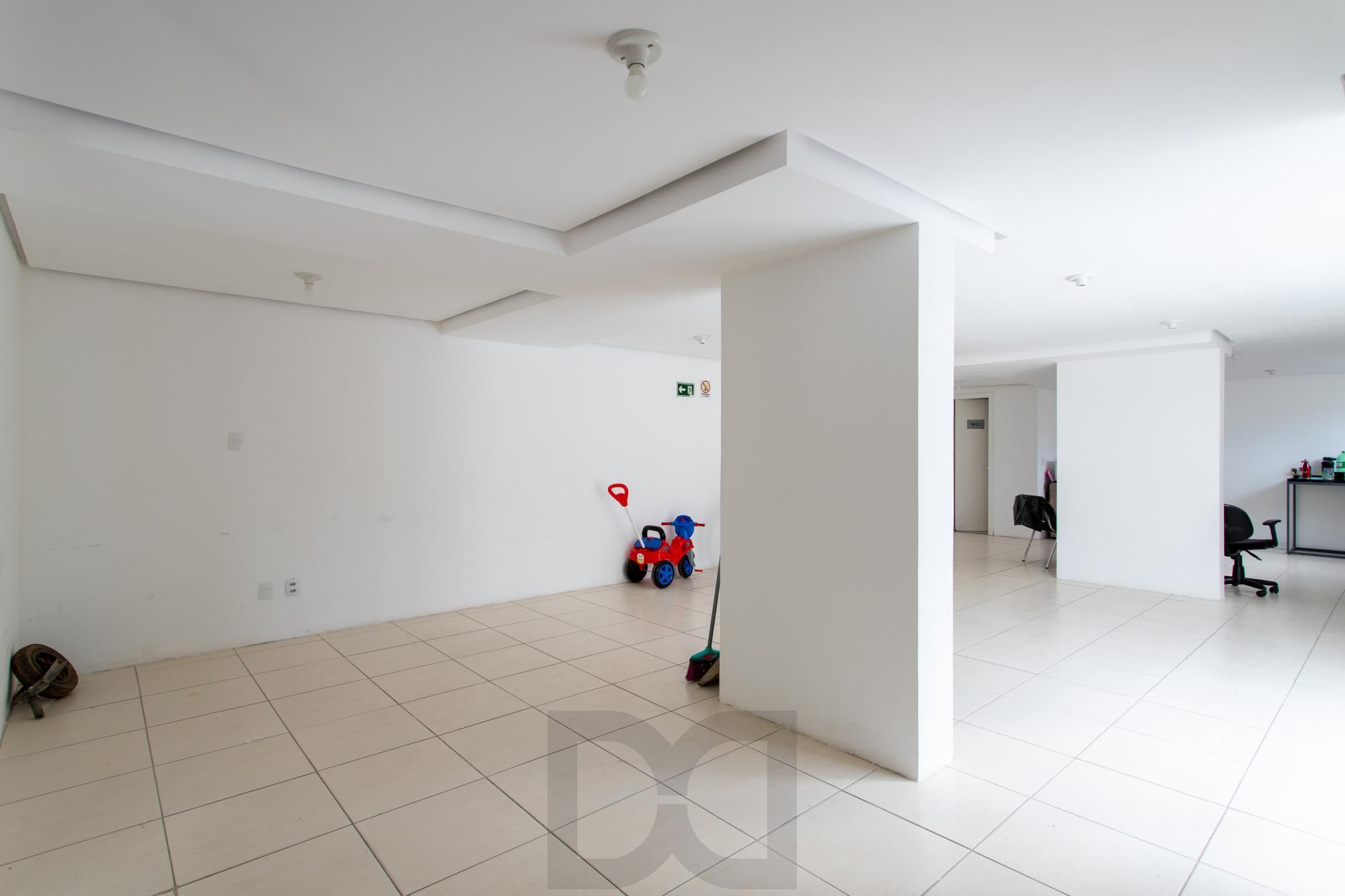 Apto com 3 dormitórios suíte e box coberto ( nunca habitado e reformado ) — foto 38